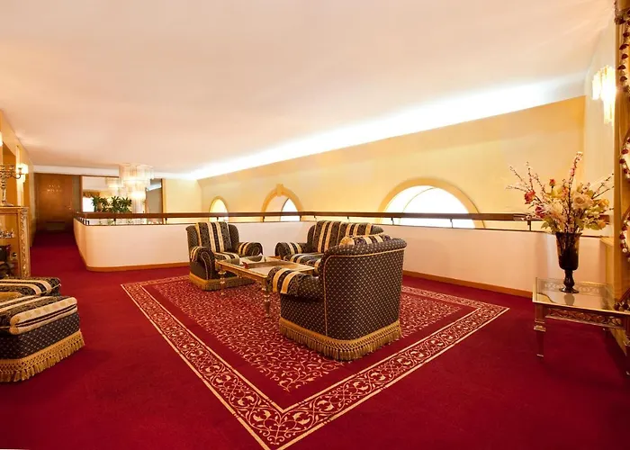 Best Western Hotel Mondial מלון 4*