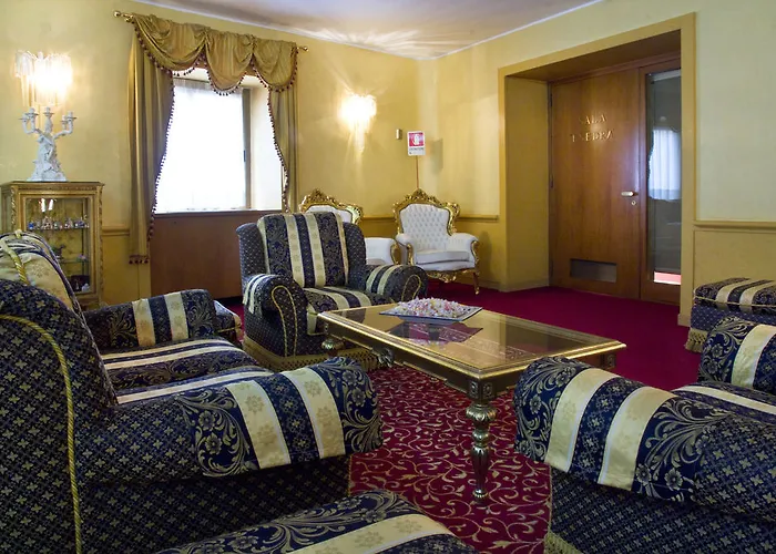 Aria Palace By Omnia 4*